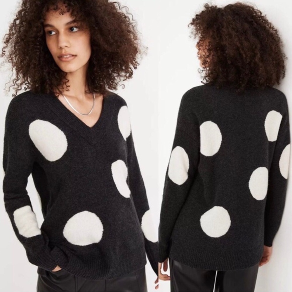 Madewell dotted Bartlett v-neck charcoal sweater size small
